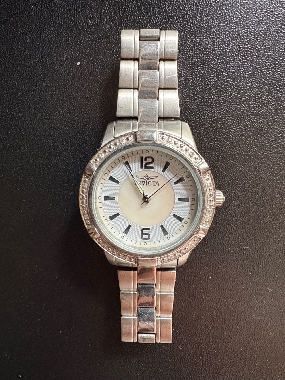 Invicta Silver-Tone Crystal Bezel Ladies Bracelet Watch needs battery
